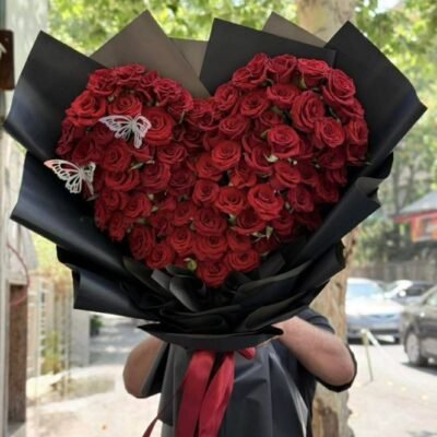 Heart-Shaped Red Rose Bouquet with Black Wrap