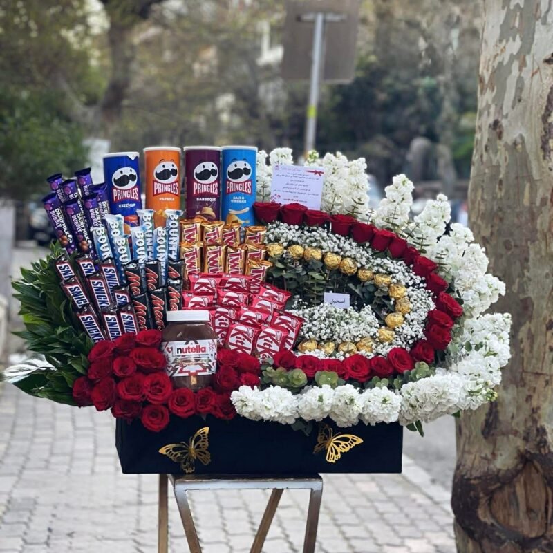 Pringles & Ferrero Rocher Rose Chocolate Bouquet