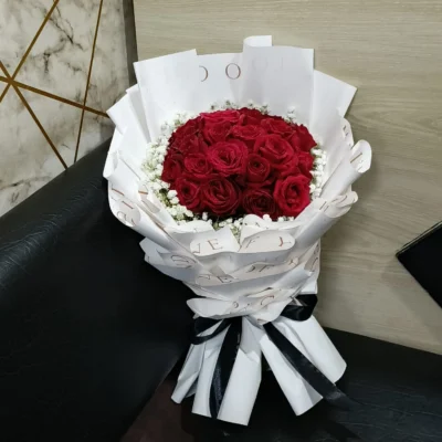 25 Red Rose & Gypsy Bouquet