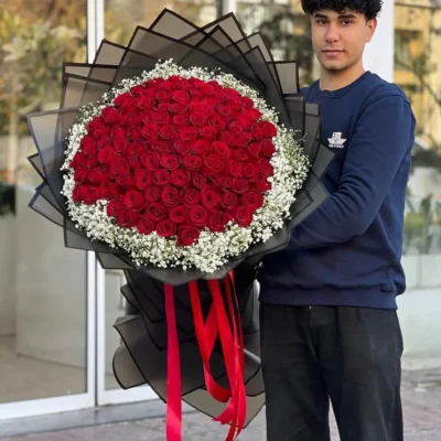 Luxury 100 Red Roses
