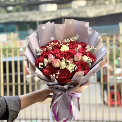 Luxury Mixed Rose Bouquet with Red, White & Pink Roses
