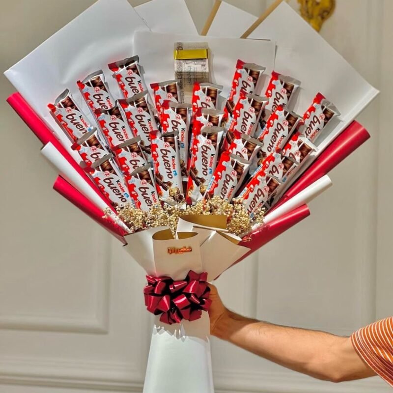 Kinder Bueno Chocolate Bouquet with Cash